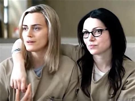 orange is the new black alex and piper hook up
